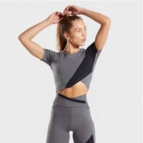 Gymshark asymmetrical colorblock crop top Size Large Gray/Black - Picture 4 of 6